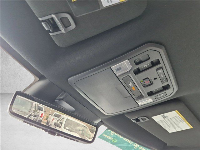 Used 2024 Toyota Sequoia Capstone AWD/4WD image 21
