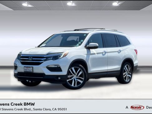 Used 2017 Honda Pilot Touring image 1