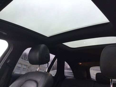 Used 2017 Mercedes-Benz GLC 43 AMG 4MATIC image 32