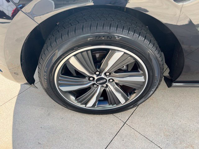 Used 2019 Lincoln Navigator Reserve AWD/4WD image 10