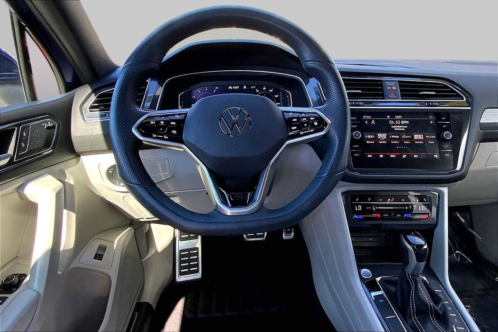 Used 2024 Volkswagen Tiguan SEL R-Line AWD/4WD image 5