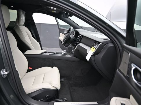 New 2026 Volvo V60 B5 Cross Country Ultra w/ Protection Package Premier AWD/4WD image 14