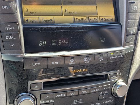 Used 2010 Lexus LS 460 image 24