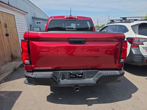 Used 2024 Chevrolet Colorado Z71 w/ Z71 Convenience Package 2 AWD/4WD image 5