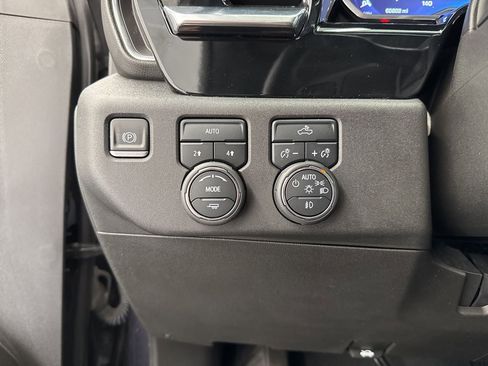 Used 2023 Chevrolet Silverado 1500 RST AWD/4WD image 28