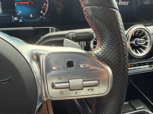 Used 2022 Mercedes-Benz GLA 250 4MATIC image 10