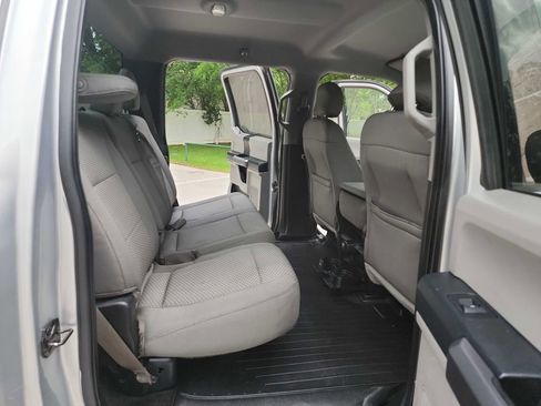 Used 2015 Ford F150 XLT image 28