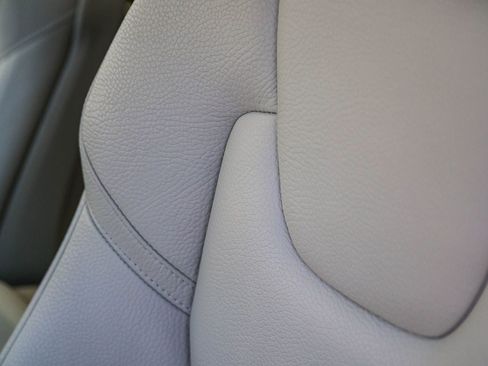 Used 2024 Volvo XC60 B5 Plus w/ Protection Package Premier image 30