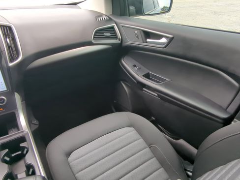 Used 2024 Ford Edge SE w/ Cargo Accessory Package AWD/4WD image 15