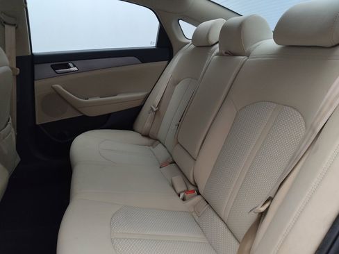 Used 2016 Hyundai Sonata SE FWD image 18
