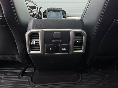 Used 2022 Ford F350 Platinum w/ FX4 Off-Road Package image 28