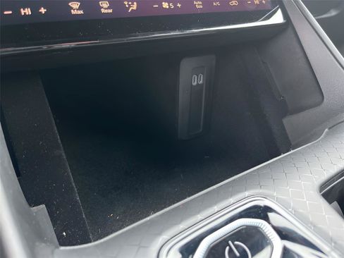 Used 2025 Jeep Wagoneer S Limited image 16