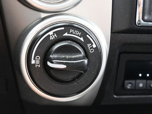 Used 2018 Nissan Titan PRO-4X w/ Pro-4x Convenience Package image 36