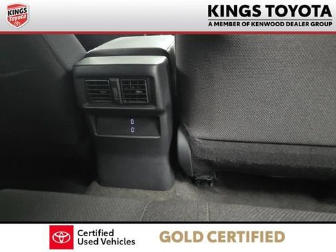 Used 2025 Toyota 4Runner SR5 AWD/4WD image 9