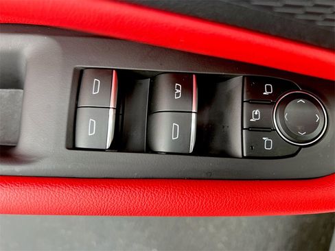 Used 2024 Chevrolet Blazer EV RS image 19