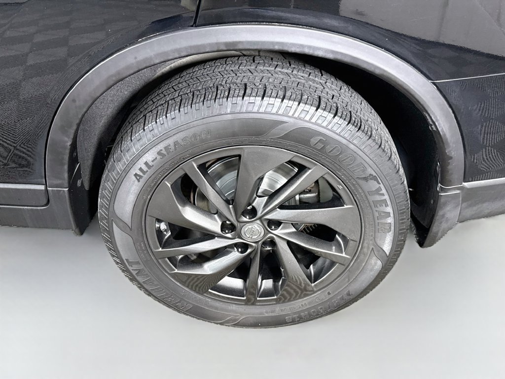 Used 2014 Nissan Rogue SL AWD/4WD image 36