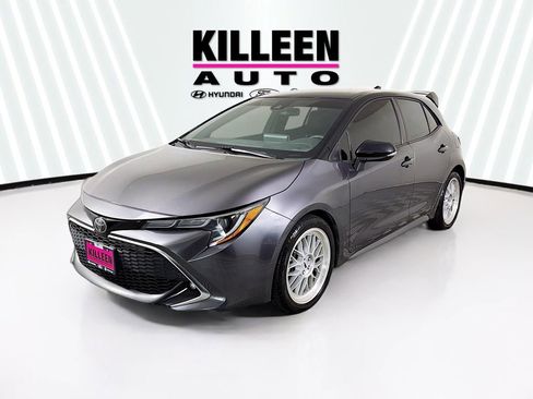Used 2021 Toyota Corolla XSE FWD image 3