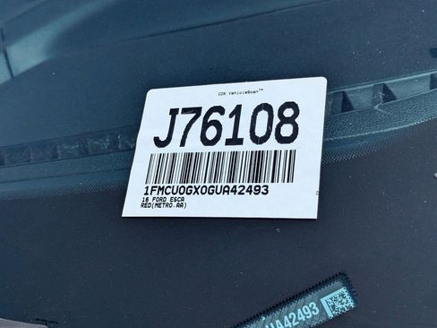 Used 2016 Ford Escape SE w/ Equipment Group 201A FWD image 30