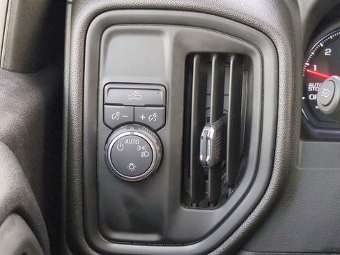 Used 2025 Chevrolet Silverado 1500 Custom image 24