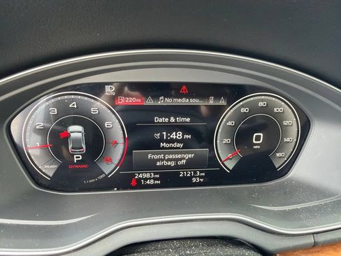 Used 2022 Audi Q5 2.0T Premium Plus w/ Premium Plus Package AWD/4WD image 6