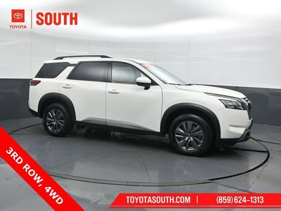 Used 2025 Nissan Pathfinder SV