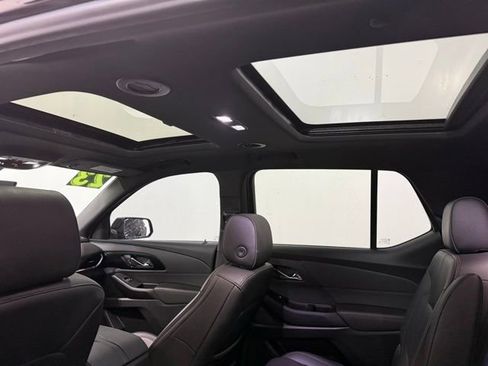 Used 2023 Chevrolet Traverse RS AWD/4WD image 14