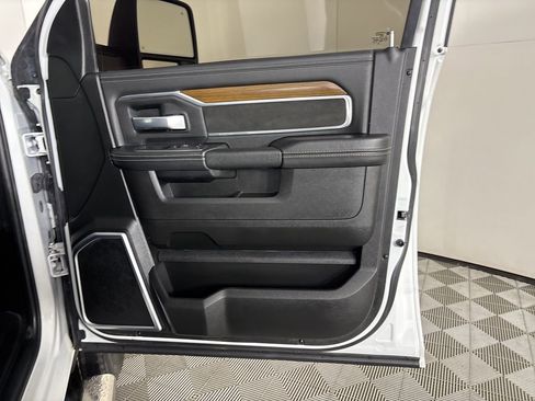 Used 2024 RAM 2500 Laramie image 24