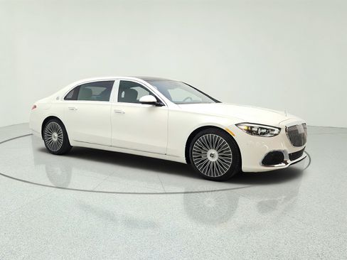 Used 2022 Mercedes-Benz Maybach S 580 4MATIC image 3