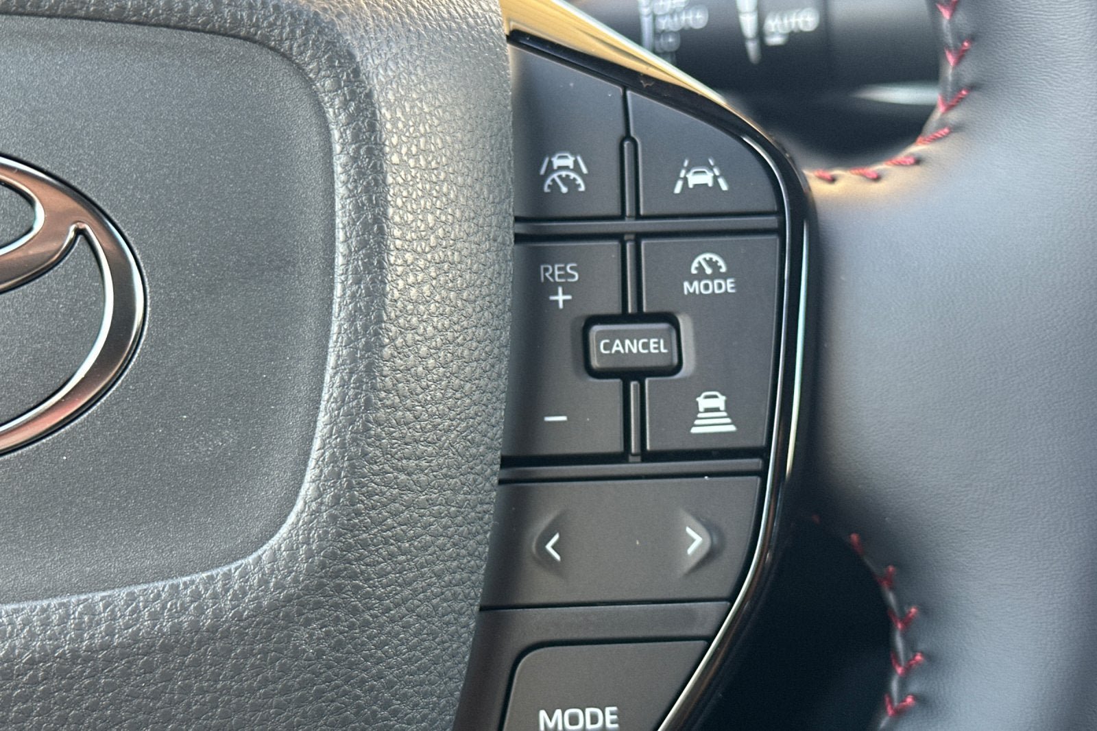 New 2027 Toyota Prius Plug-In Hybrid FWD image 28