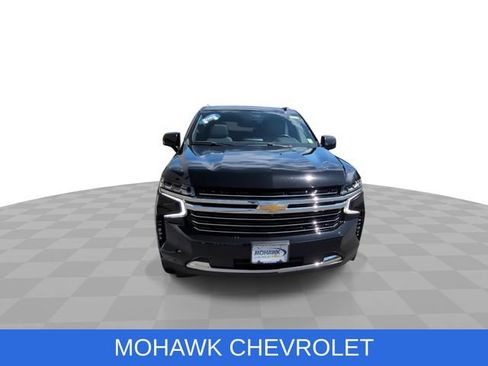 Used 2022 Chevrolet Tahoe LT w/ Luxury Package AWD/4WD image 3