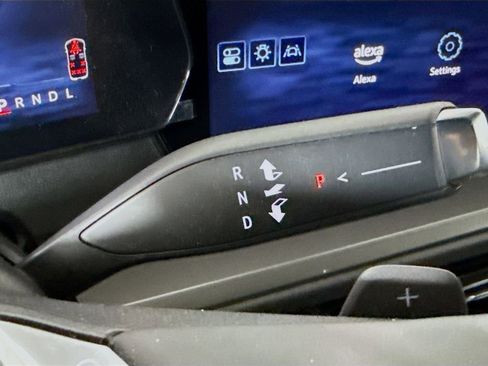 Used 2024 Chevrolet Traverse LT w/ LPO, Floor Liner Package image 17