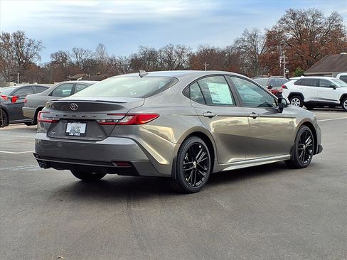 New 2026 Toyota Camry SE w/ Multimedia Upgrade Package image 5