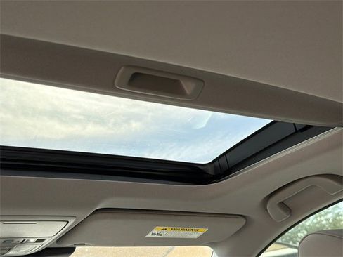 Used 2018 Honda Accord Touring image 15