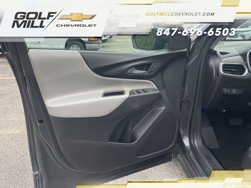 Used 2018 Chevrolet Equinox LS FWD image 11