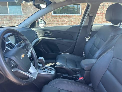 Used 2014 Chevrolet Cruze LT FWD image 17