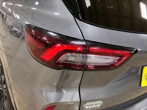 Certified 2025 Ford Escape ST-Line Elite AWD/4WD image 27