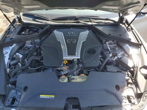 Used 2018 INFINITI Q50 Luxe w/ Essential Package (3.0T Luxe) AWD/4WD image 9