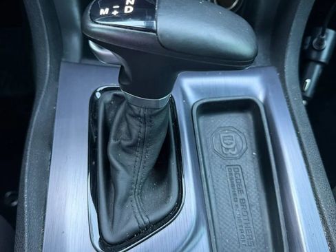 Used 2018 Dodge Charger R/T w/ Blacktop Package RWD image 27
