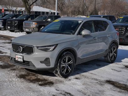 Used 2024 Volvo XC40 B5 Core
