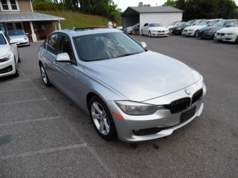 Used 2015 BMW 320i xDrive Sedan AWD/4WD image 8