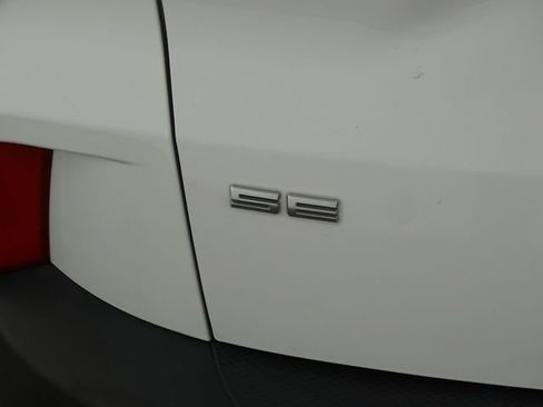 Used 2022 Ford Escape SE image 41