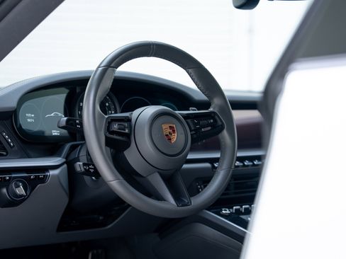 Used 2020 Porsche 911 Carrera image 35