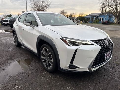 Used 2019 Lexus UX 200 image 7