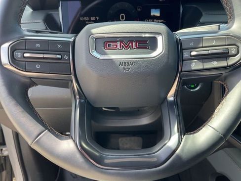 Used 2026 GMC Acadia AT4 AWD/4WD image 10