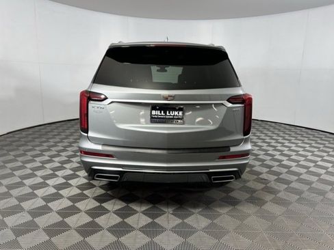 Used 2024 Cadillac XT6 Premium Luxury image 10