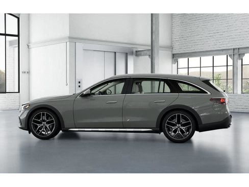 New 2026 Mercedes-Benz E 450 4MATIC All-Terrain Wagon image 33