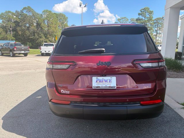 Used 2021 Jeep Grand Cherokee L Laredo RWD image 4