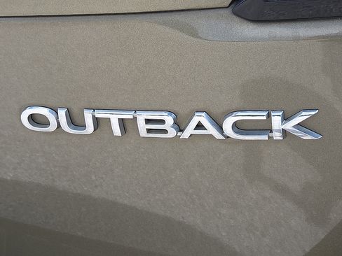 Used 2020 Subaru Outback Premium AWD/4WD image 8