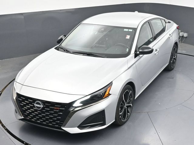 Used 2025 Nissan Altima 2.5 SR FWD image 37