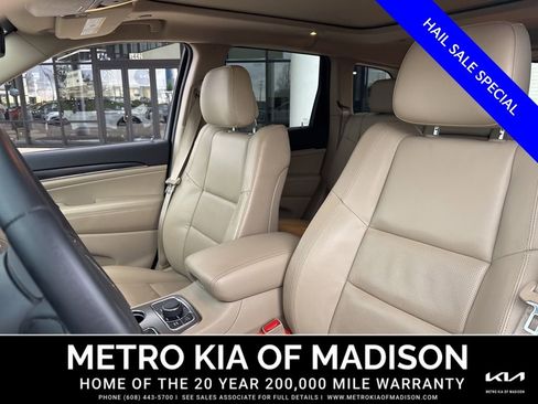 Used 2019 Jeep Grand Cherokee Limited w/ Luxury Group II AWD/4WD image 16